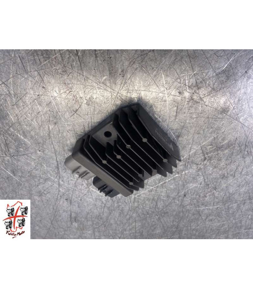 Régulateur TRIUMPH STREET TRIPLE 660 - 2019