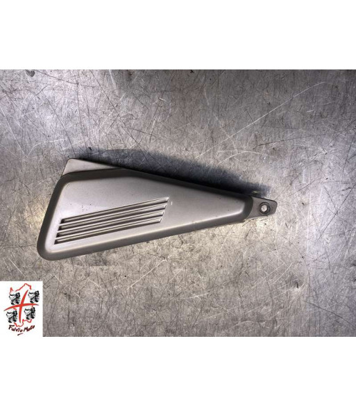 Flanc de selle Droit YAMAHA FAZER 600 - 2001