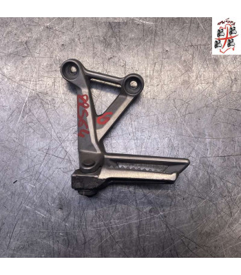 Platine repose pied Arrière Gauche HONDA HORNET 750 - 2024