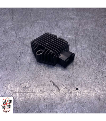 Régulateur HONDA CB 500 - 1996