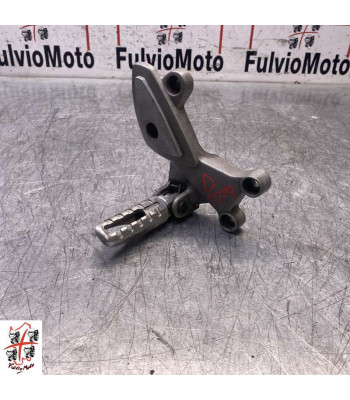 Platine repose pied Avant Droit TRIUMPH SPRINT RS 955 - 2005