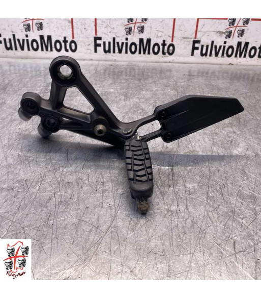 Platine repose pied Arrière Gauche KTM DUKE 390 - 2017