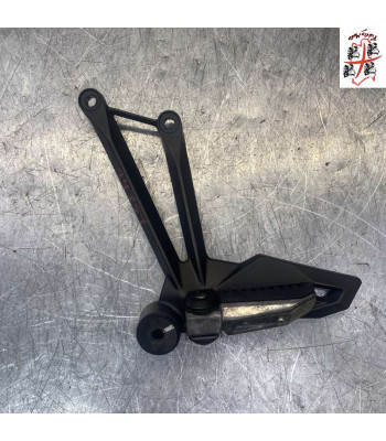 Platine repose pied Arrière Gauche KAWASAKI Z1000SX - 2019