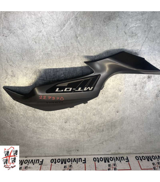 Ecope Avant Droit YAMAHA MT07 - 2016