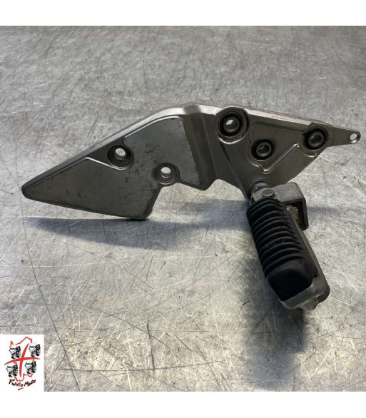 Platine repose pied Avant Droit SUZUKI GSF 1250 - 2002