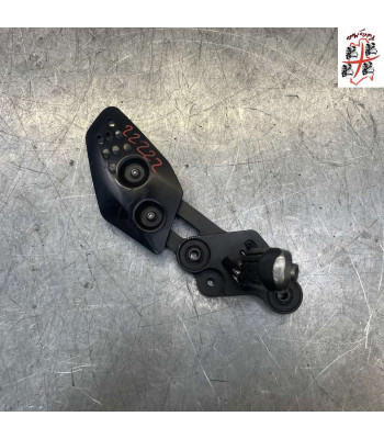 Platine repose pied Avant Droit YAMAHA MT07 - 2019