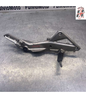 Platine repose pied Droit HONDA CB 600 - 2007