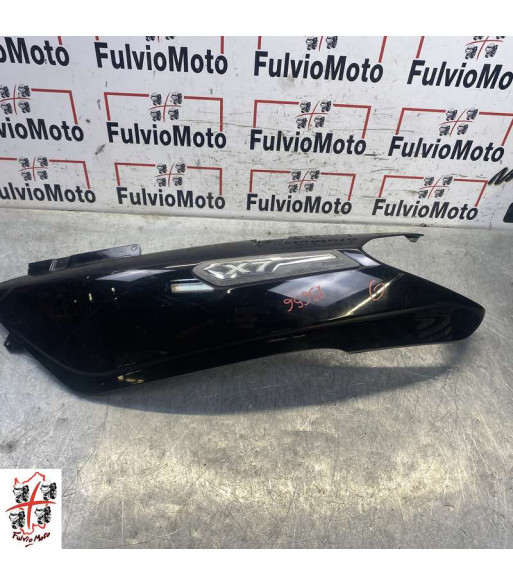 Flanc de selle Gauche PIAGGIO x7 125 - 2008