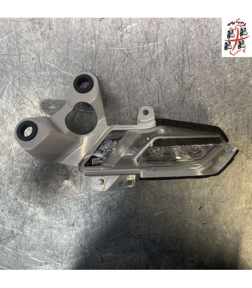 Clignotant Avant Gauche YAMAHA X-MAX 125 - 2025