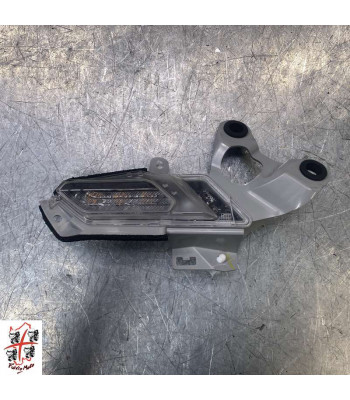 Clignotant Avant Droit YAMAHA X-MAX 125 - 2025