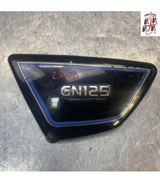 Flanc de selle Droit SUZUKI GN 125 - 1996