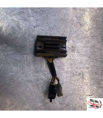 Régulateur SUZUKI GN 125 - 1996