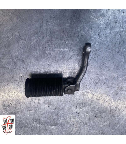 Platine repose pied Avant Droit SUZUKI GN 125 - 1996