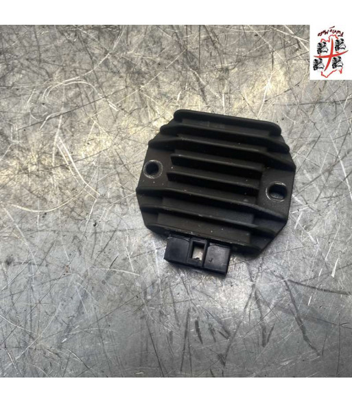 Régulateur PIAGGIO VESPA PRIMAVERA 125 - 2015 Régulateur PIAGGIO VESPA PRIMAVERA 125 - 2015