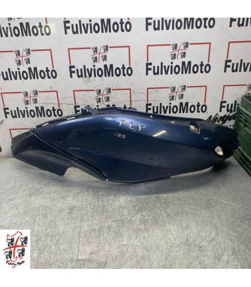 Flanc de selle Gauche PIAGGIO FLY 125 - 2009 Flanc de selle Gauche PIAGGIO FLY 125 - 2009
