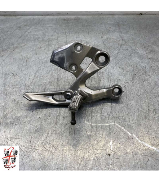 Platine repose pied Avant Droit YAMAHA MT09 - 2020