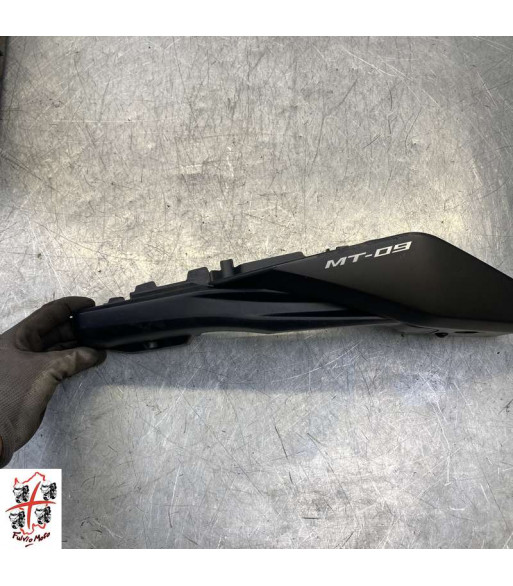 Flanc de selle Droit YAMAHA MT09 - 2014 Flanc de selle Droit YAMAHA MT09 - 2014