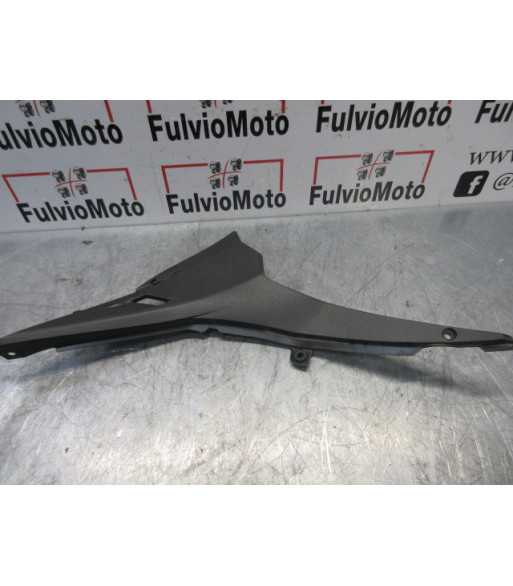 Flanc de selle Droit APRILIA RS 50 - 2020 - Occasion Flanc de selle Droit APRILIA RS 50 - 2020 - Occasion